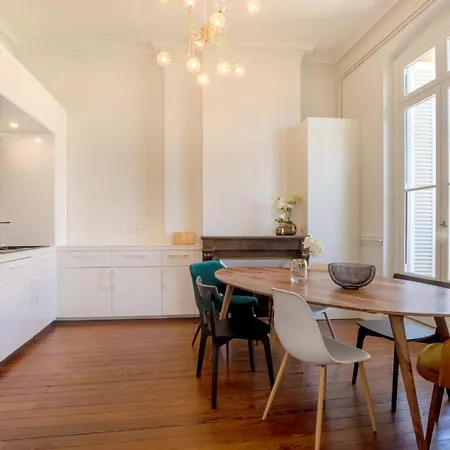 Magnifique Avec 3 En Hypercentre * Bordeaux